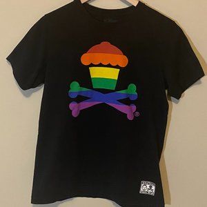 Johnny Cupcakes Rainbow Crossbones LGBT Shirt Size Medium